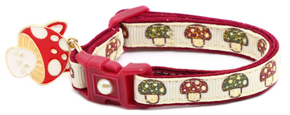 Woodland Mushrooms Breakaway Cat Collar-14