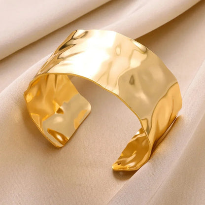 Classic Gold Color Wrinkle Texture Bangle Bracelet For Women Exquisite