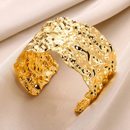 Classic Gold Color Wrinkle Texture Bangle Bracelet For Women Exquisite