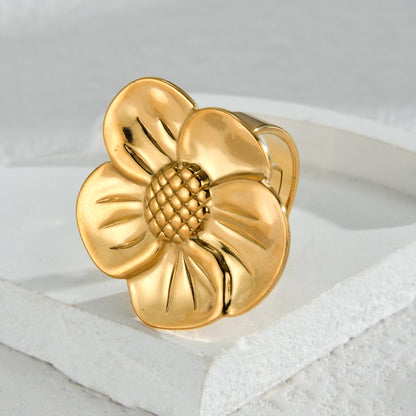 2024New Trendy 18K Gold-plated Flowers Ring For Women Stylish Vintage