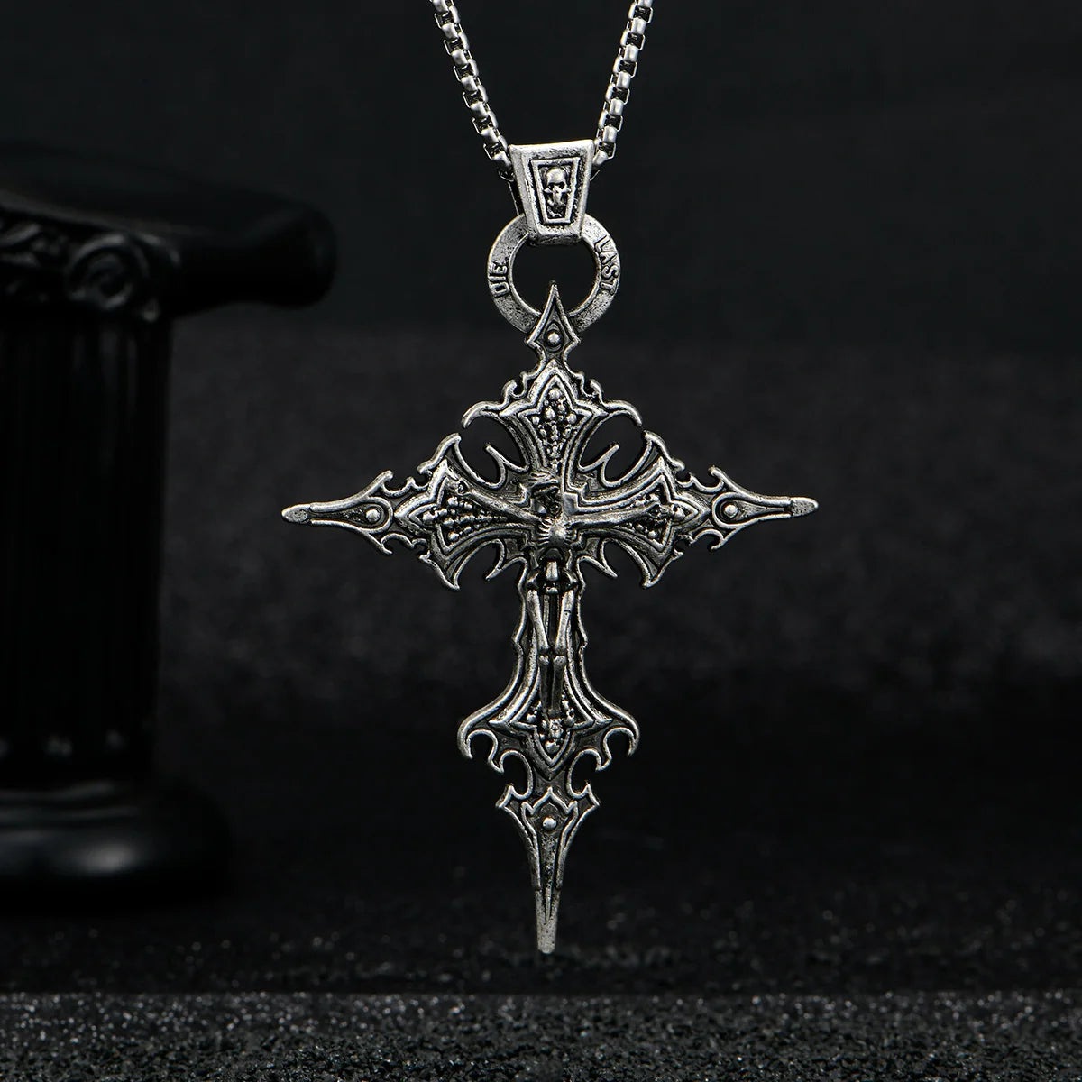 A Fashionable and Personalized Retro Gothic Nail Cross Skull Cross