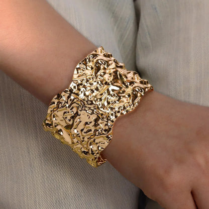 Classic Gold Color Wrinkle Texture Bangle Bracelet For Women Exquisite