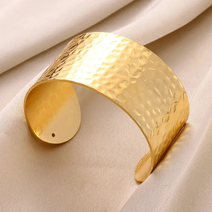 Classic Gold Color Wrinkle Texture Bangle Bracelet For Women Exquisite